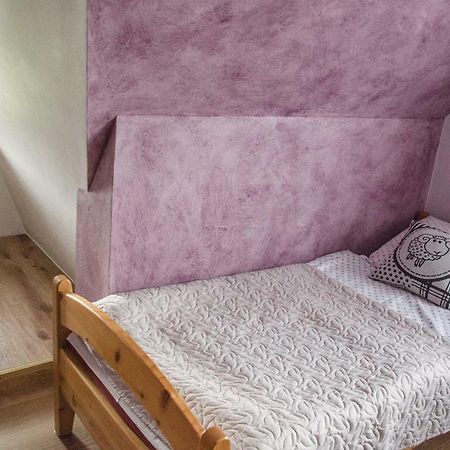 Pokoje Goscinne Anna بورونين المظهر الخارجي الصورة
